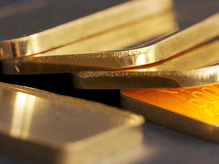Gold ist aktuell so günstig wie zuletzt im Frühling 2020. Der Goldpreis sinkt, weil festverzinsliche Papiere wegen der steigenden Zinsen für die Anleger wieder attraktiver werden. (Symbolbild)