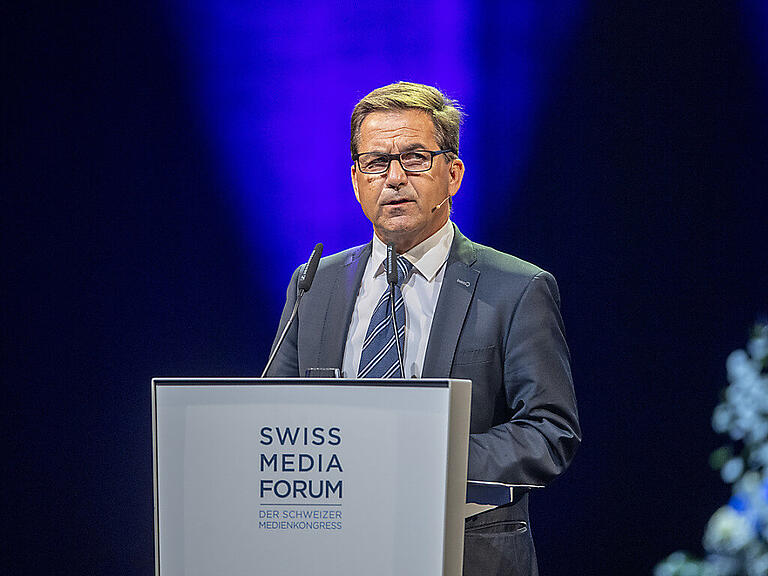 Der Schweizer Bundeskanzler Walter Thurnherr spricht am Swiss Media Forum im KKL in Luzern.