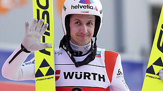 Ein zweiter Sprung, der Freude macht: Simon Ammann zeigte auf der Skiflugschanze in Oberstdorf Aufwärtstrend
