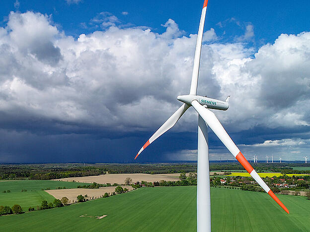 Nachhaltige Anlagen erreichen in der Schweiz einen neuen Höchstwert: Windrad in Ostdeutschland (Archivbild).