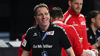 Der Schweizer Nationaltrainer Michael Suter will auch nach der WM-Qualifikation lachen