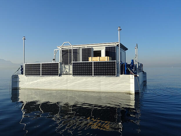 Die Forschungsstation "LéXPLORE" soll Wetterdaten und Messungen über Prozesse im See liefern.